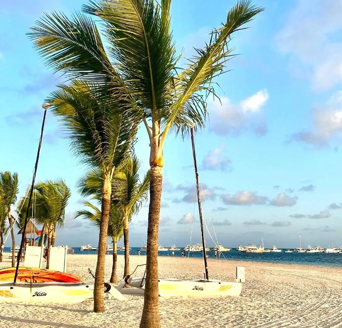 Madonna Pool Beach Los Corales Punta Cana 0*,